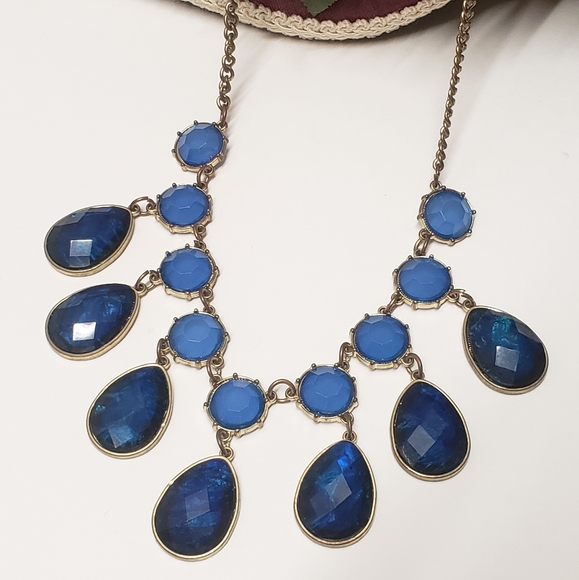 Jewelry - Unique & Beautiful Blue tone Statement Necklace